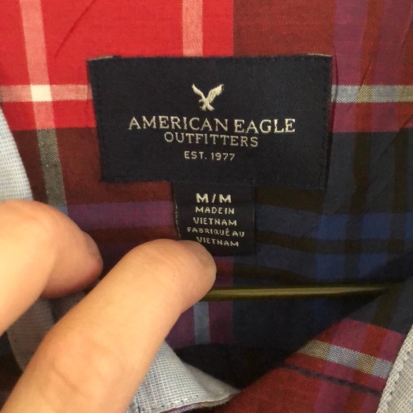 Men’s Size M AE shirt - Picture 2 of 2